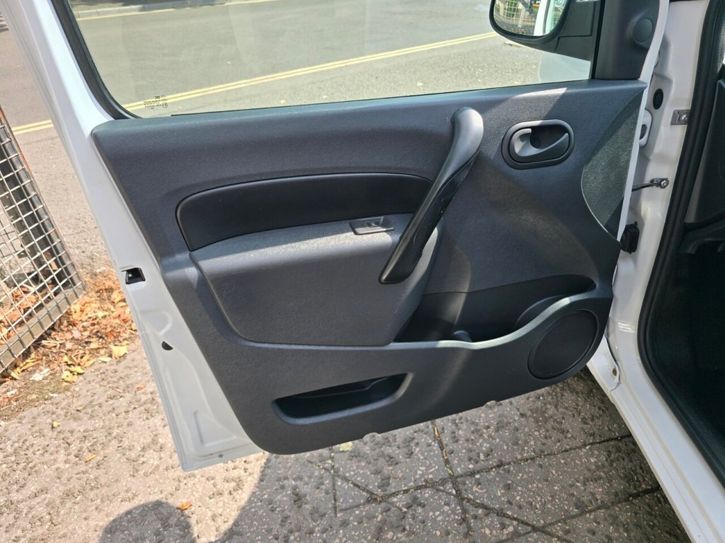 Used Renault Kangoo 2018 for sale - 75753135: Photo 19