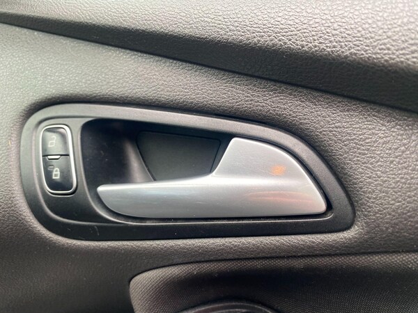 Used Ford Focus 2016 for sale - 76258975: Photo 9