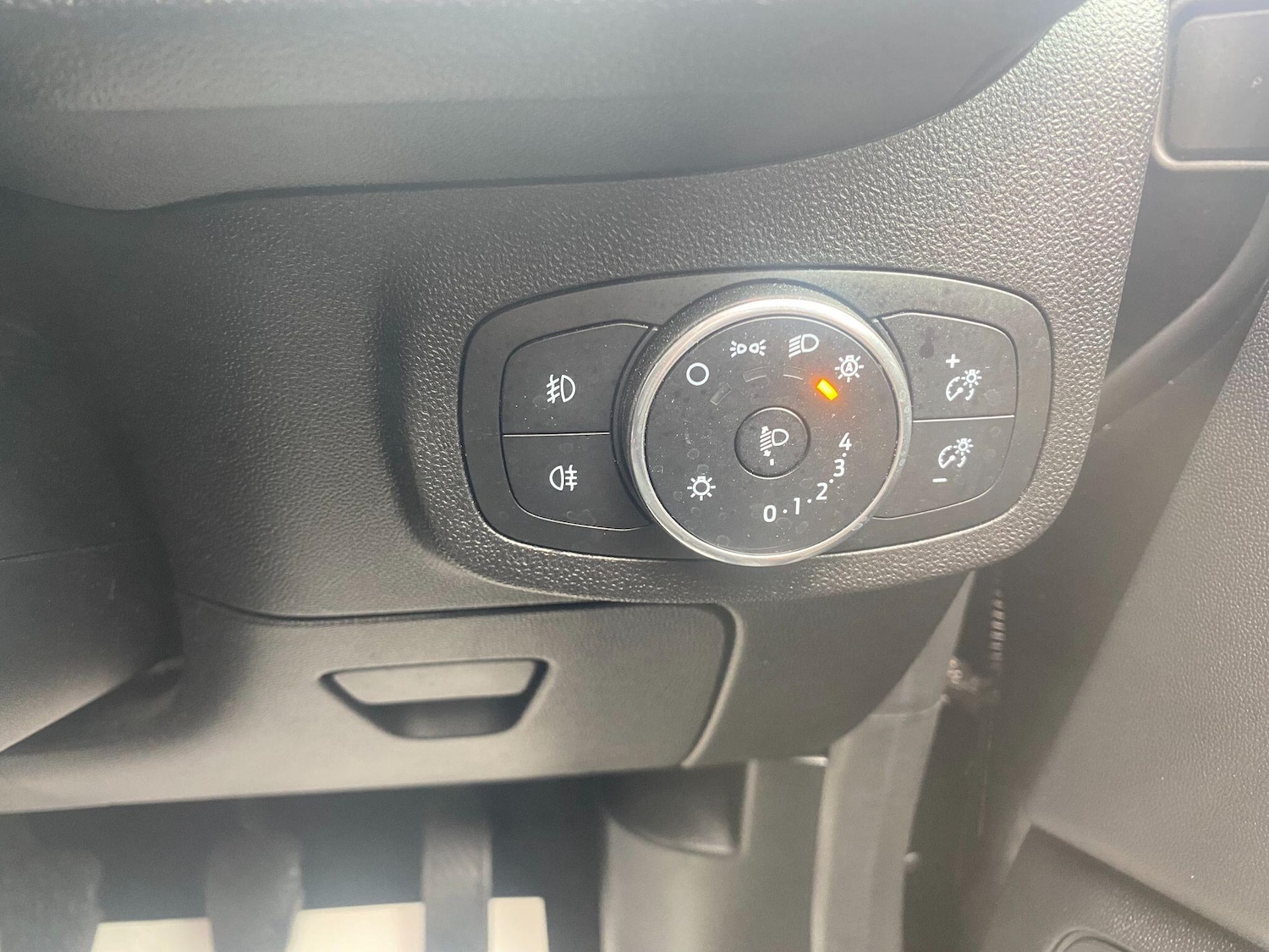 Used Ford Fiesta 2018 for sale - 78185324: Photo 12