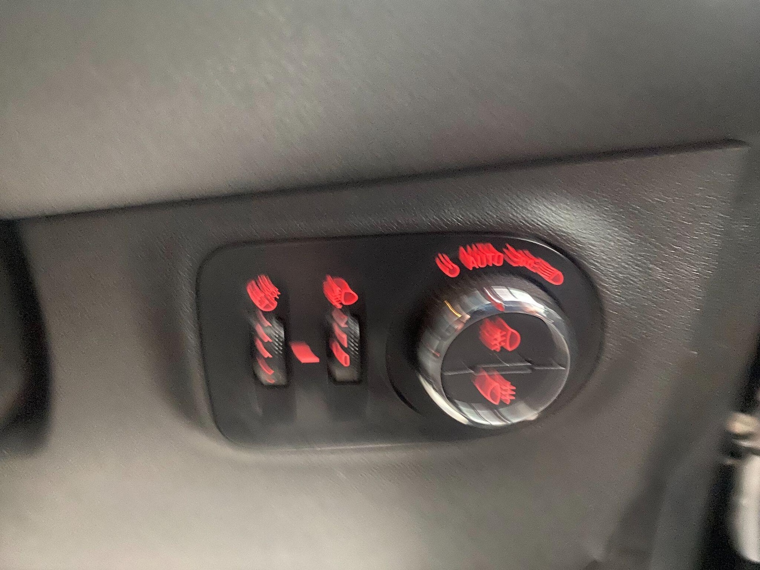 Used Vauxhall Corsa 2015 for sale - 77143782: Photo 9