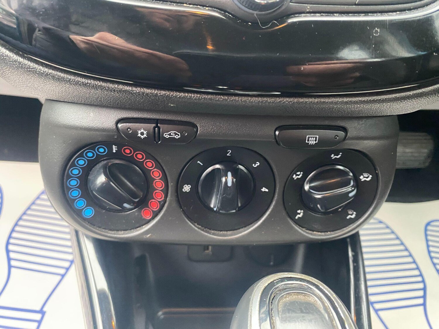 Used Vauxhall Corsa for sale - 77191607: Photo 15