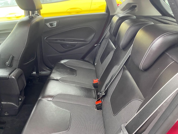 Used Ford Fiesta 2013 for sale - 76315132: Photo 10