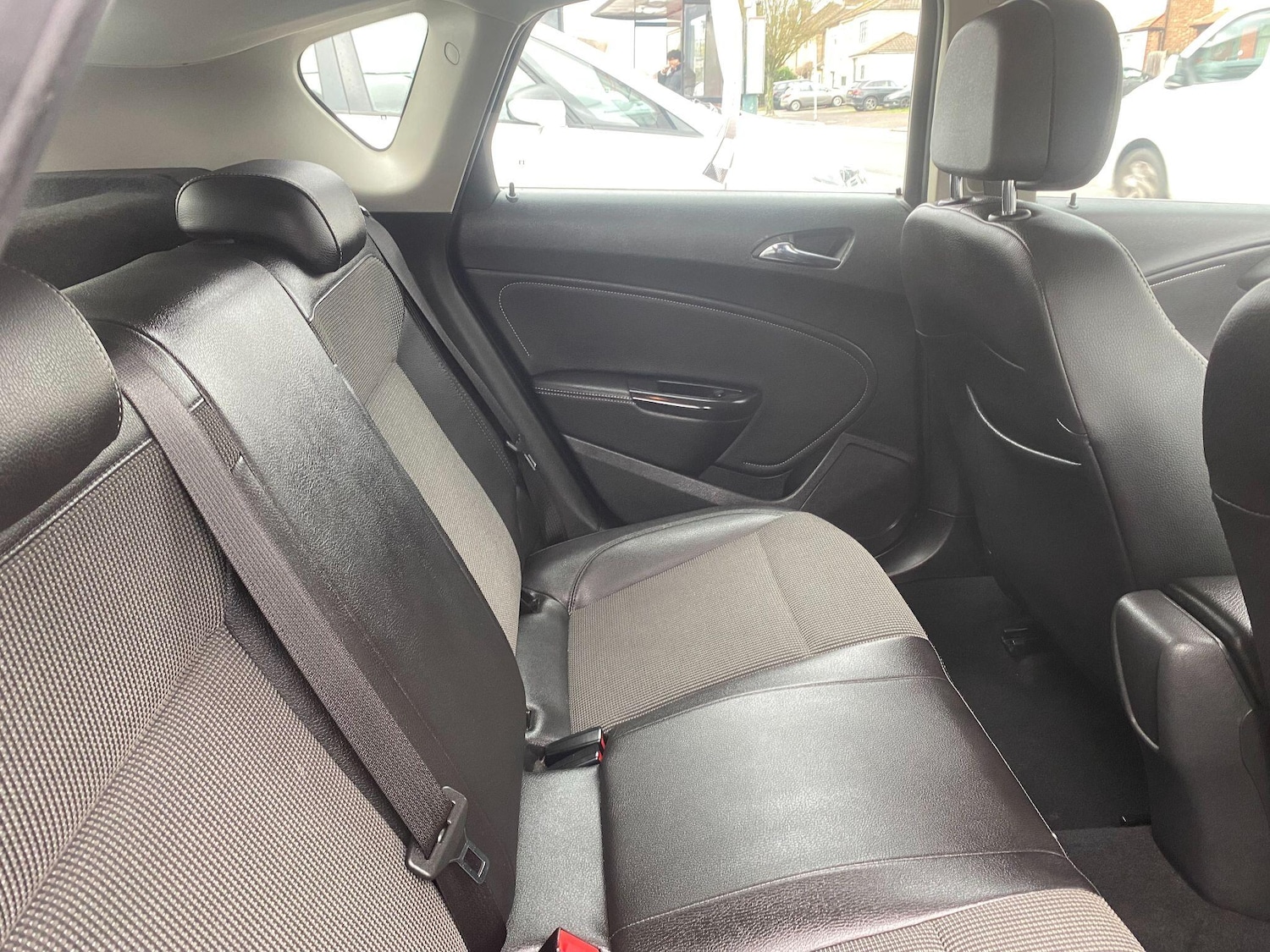 Used Vauxhall Astra 2013 for sale - 77524281: Photo 6