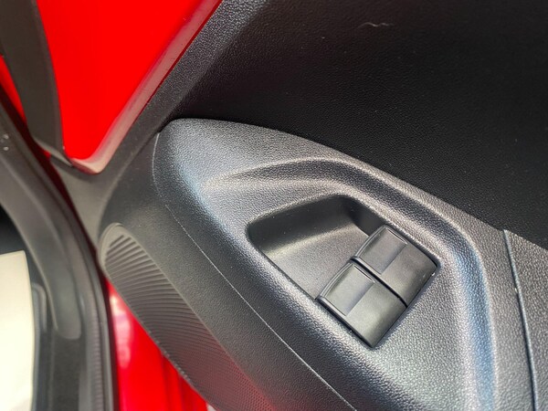 Used Peugeot 108 2014 for sale - 76201255: Photo 8