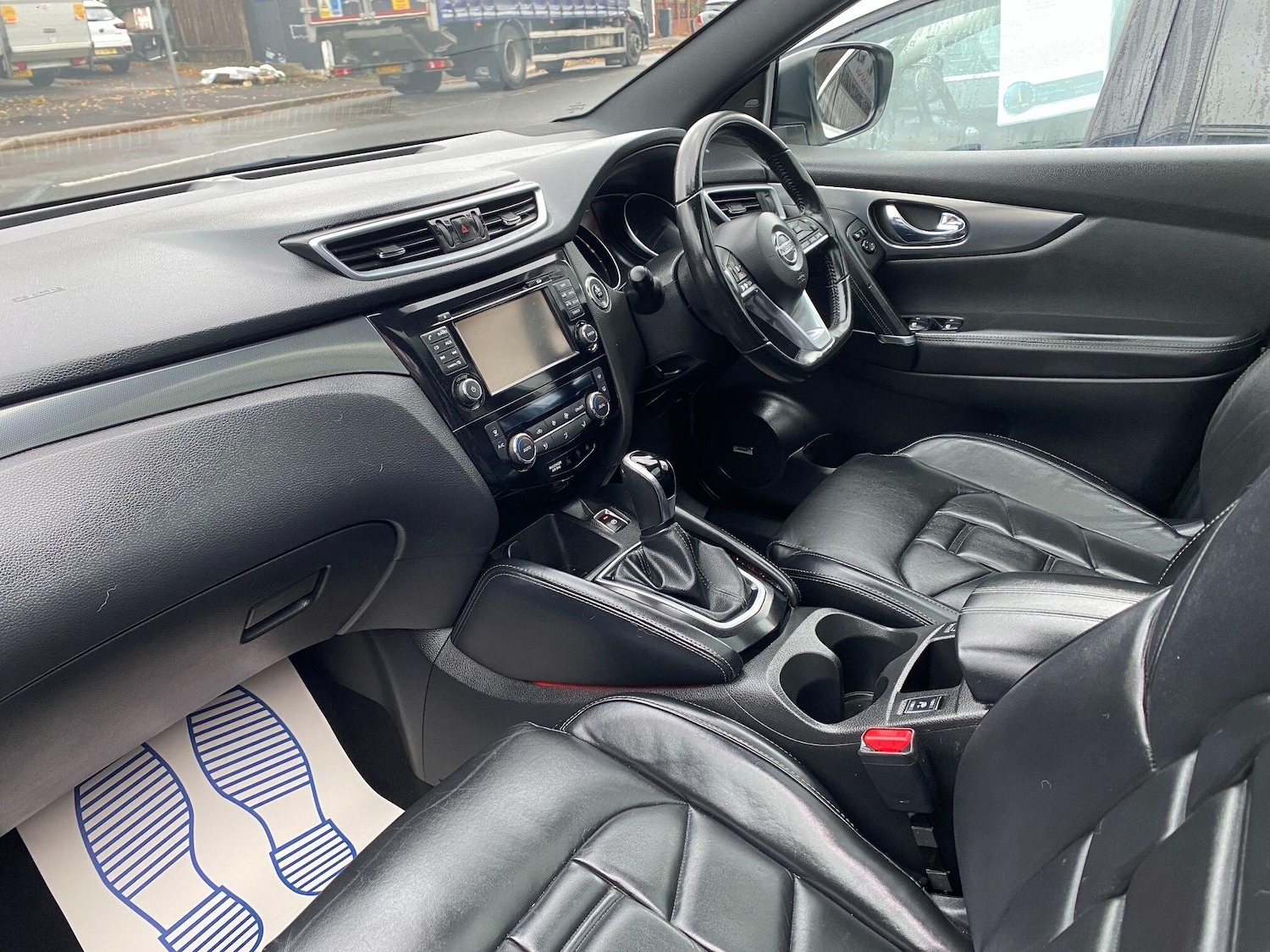 Used Nissan Qashqai 2018 for sale - 76550701: Photo 4