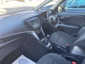 Used Vauxhall Zafira Tourer 2017 for sale - 77523806: Photo