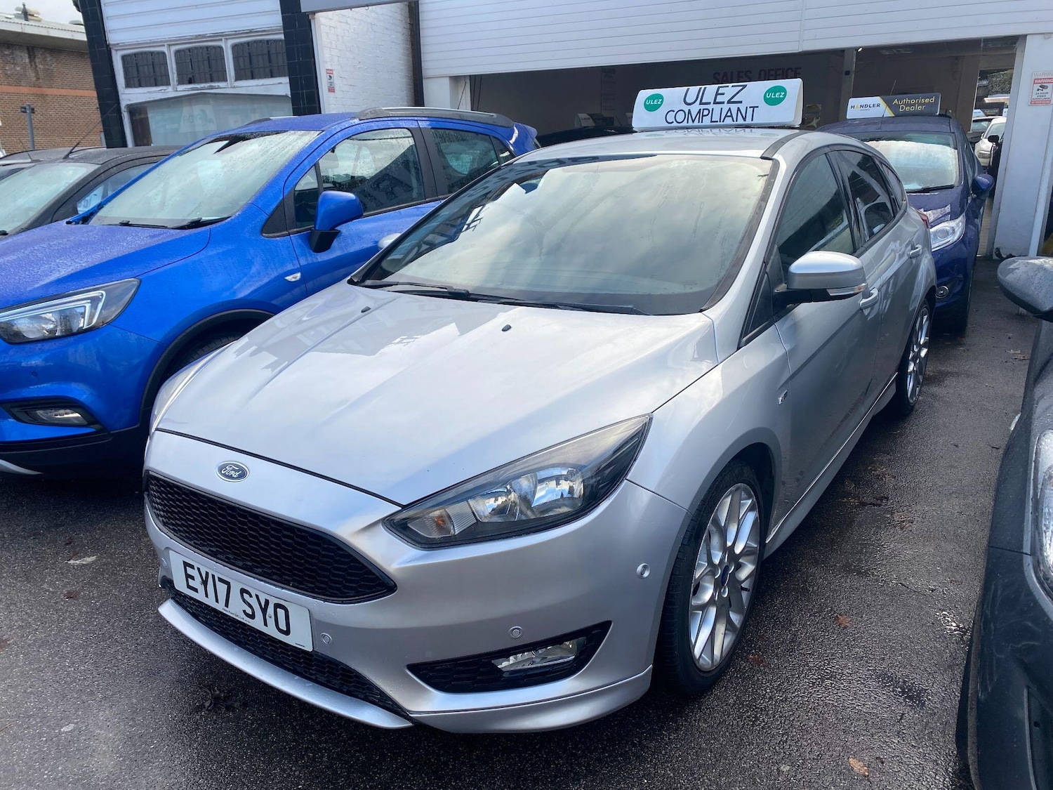 Used Ford Focus 2017 for sale - 76689210: Photo 1