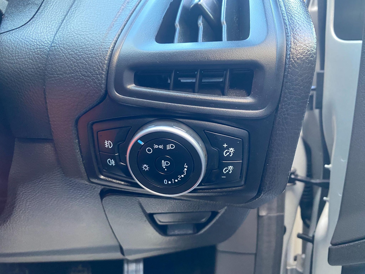 Used Ford Focus 2017 for sale - 76689210: Photo 16