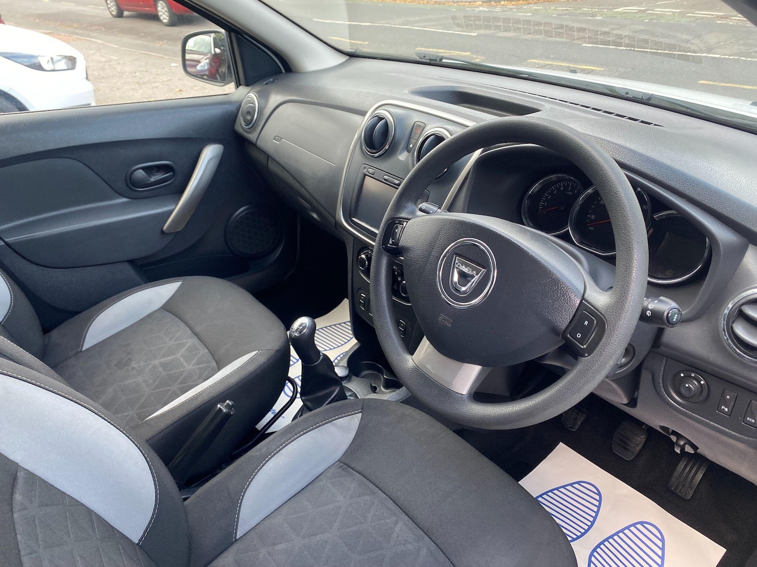 Used Dacia Sandero Stepway 2015 for sale - 76360605: Photo 11