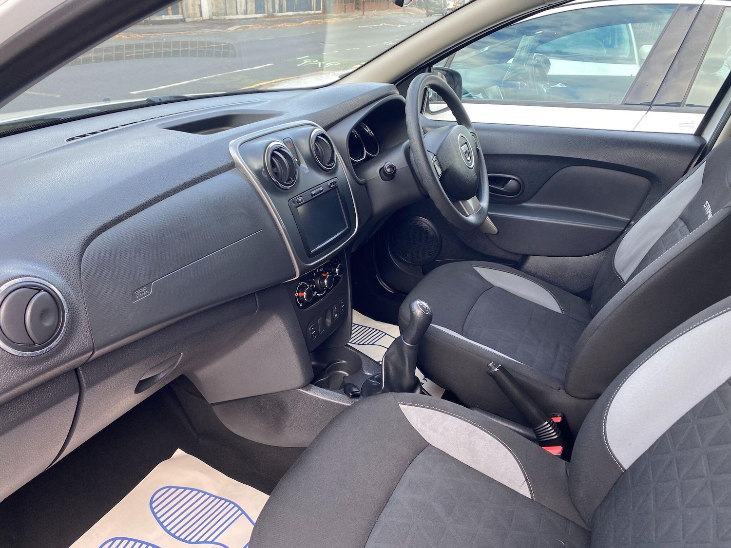 Used Dacia Sandero Stepway 2015 for sale - 76360605: Photo 14