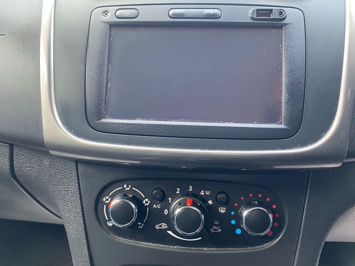 Used Dacia Sandero Stepway 2015 for sale - 76360605: Photo 17