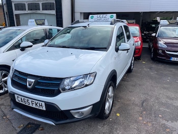 2015 (65) - 0.9 TCe Laureate Euro 6 (s/s) 5dr