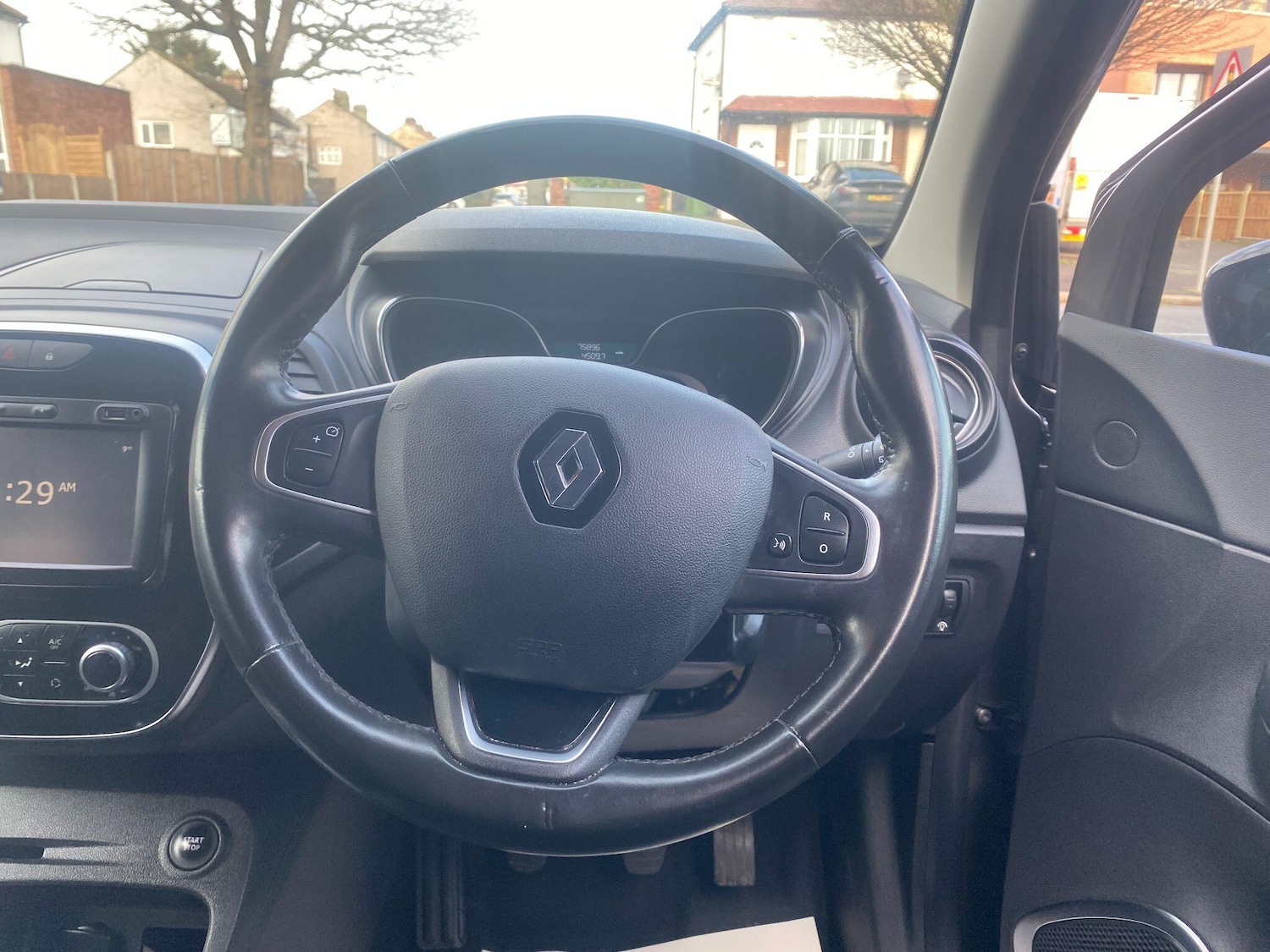 Used Renault Captur 2017 for sale - 76912814: Photo 15