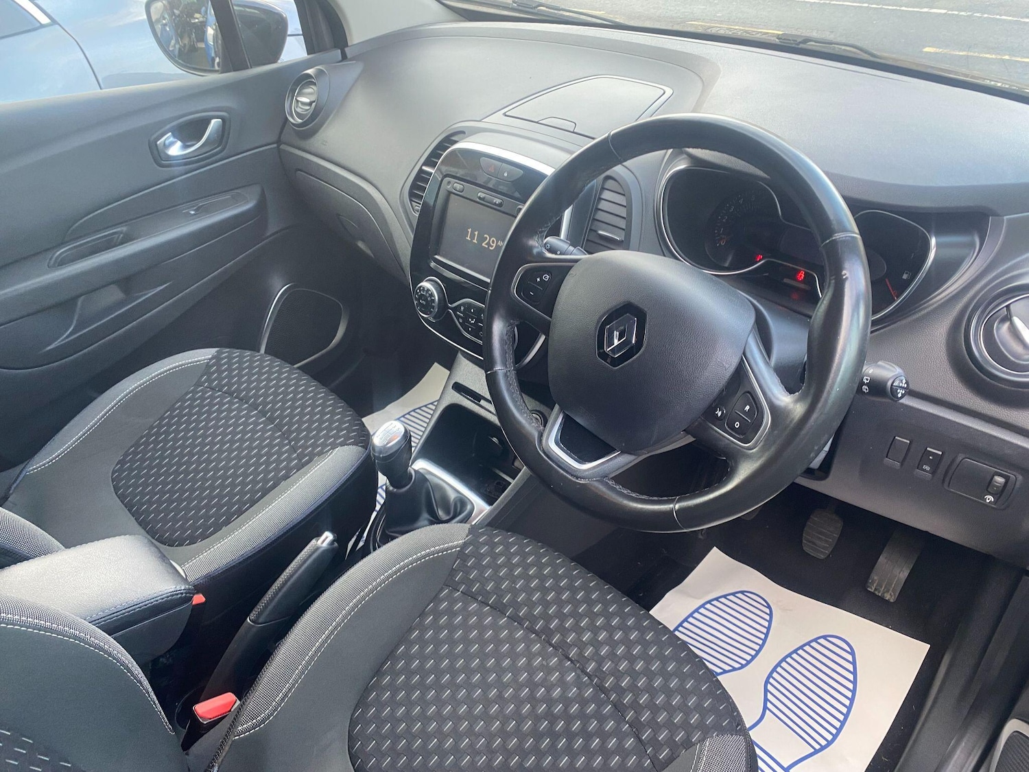 Used Renault Captur 2017 for sale - 76912814: Photo 4