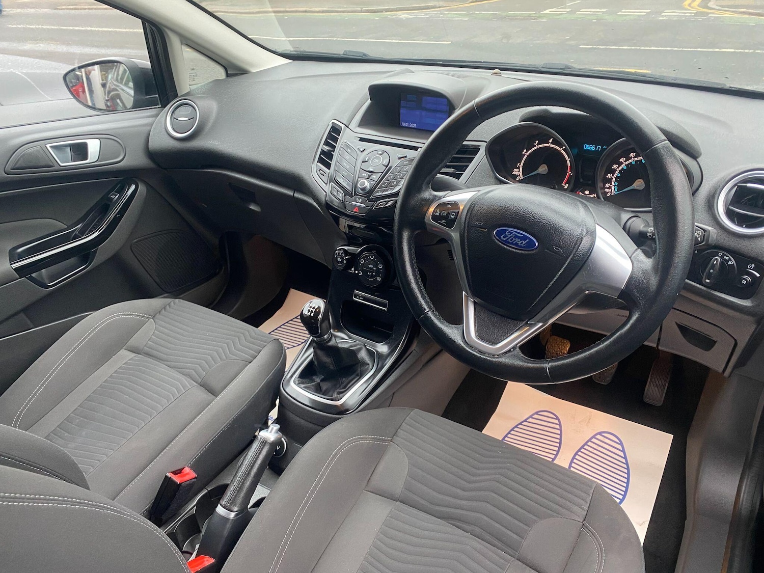 Used Ford Fiesta 2017 for sale - 77253813: Photo 4