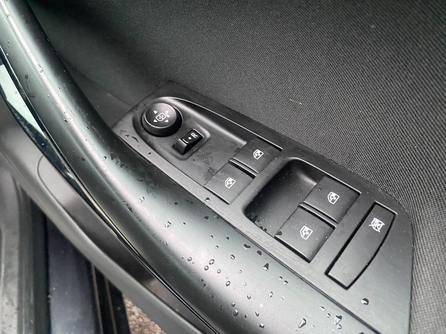 Used Vauxhall Astra for sale - 77215664: Photo 10