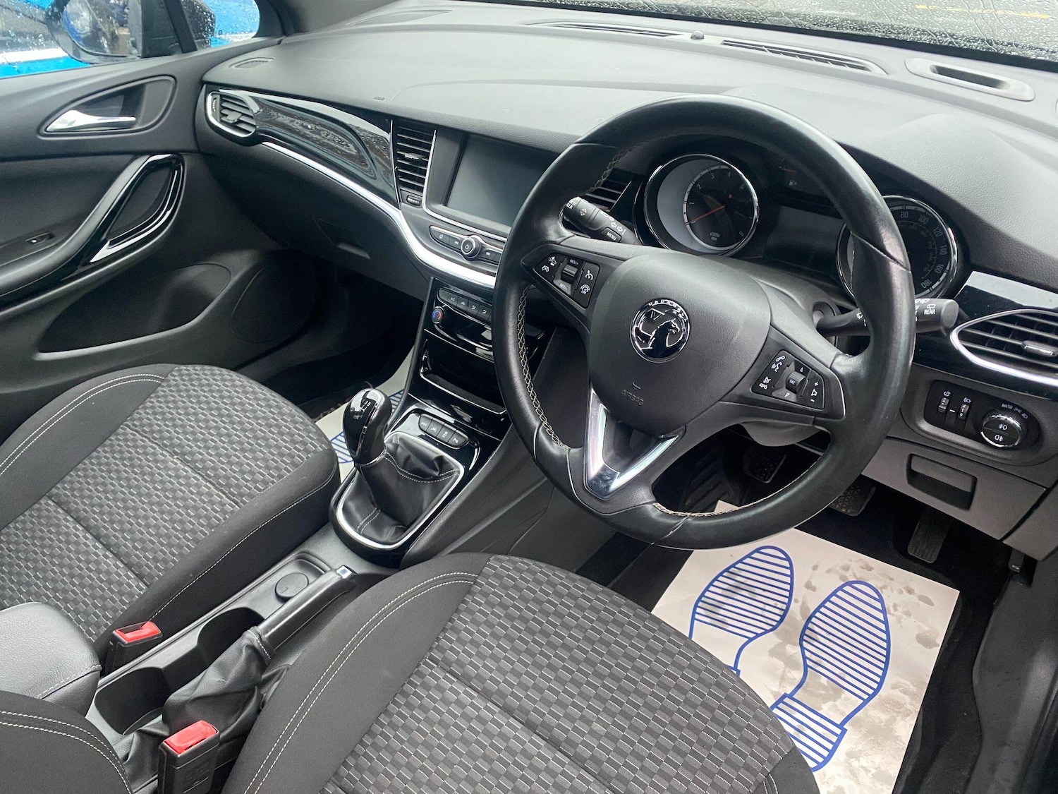 Used Vauxhall Astra for sale - 77215664: Photo 4