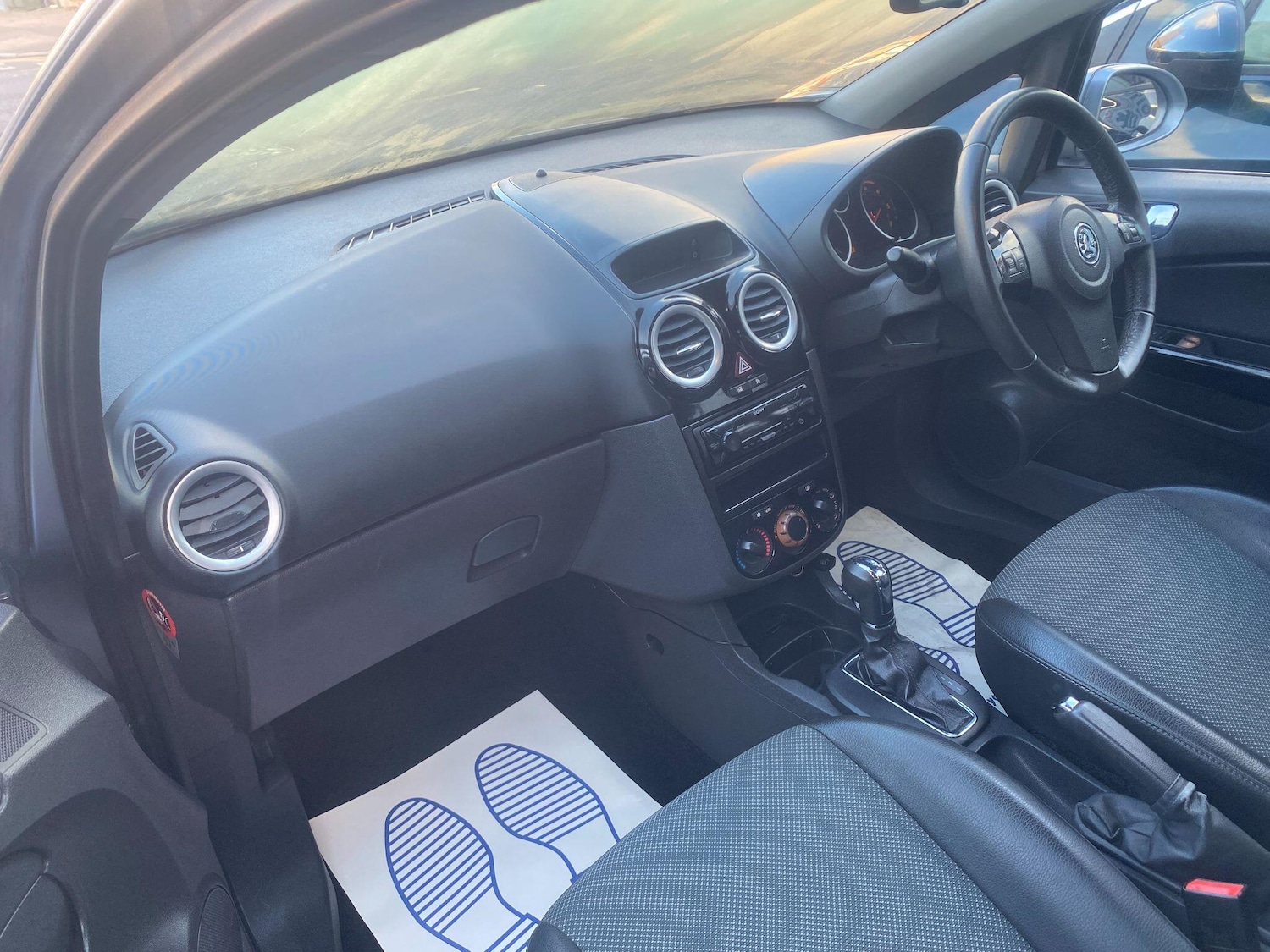 Used Vauxhall Corsa 2009 for sale - 77074724: Photo 14