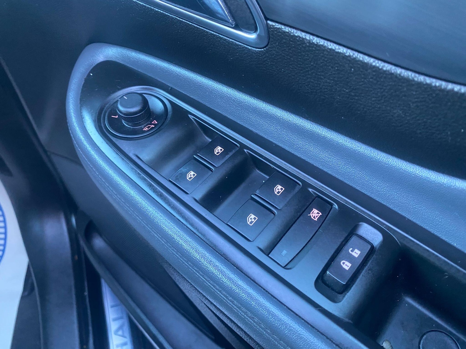 Used Vauxhall Mokka 2015 for sale - 77108957: Photo 10