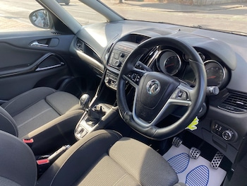 Used Vauxhall Zafira Tourer 2015 for sale - 75552243: Photo