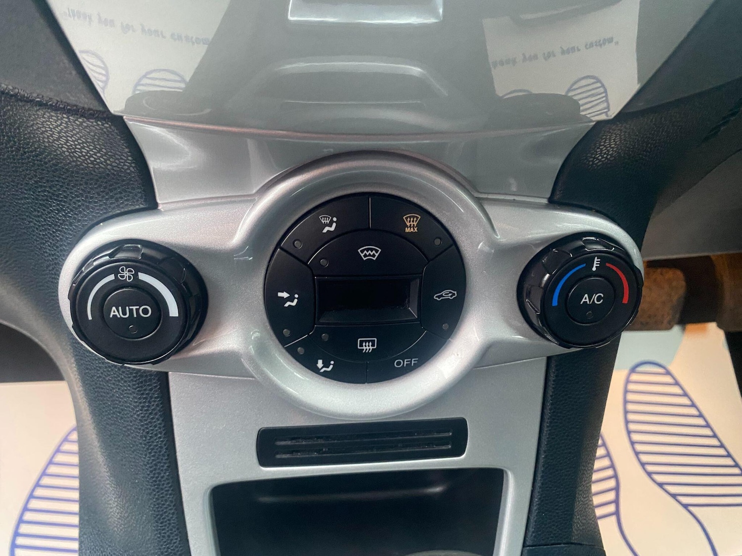 Used Ford Fiesta 2010 for sale - 76925944: Photo 16