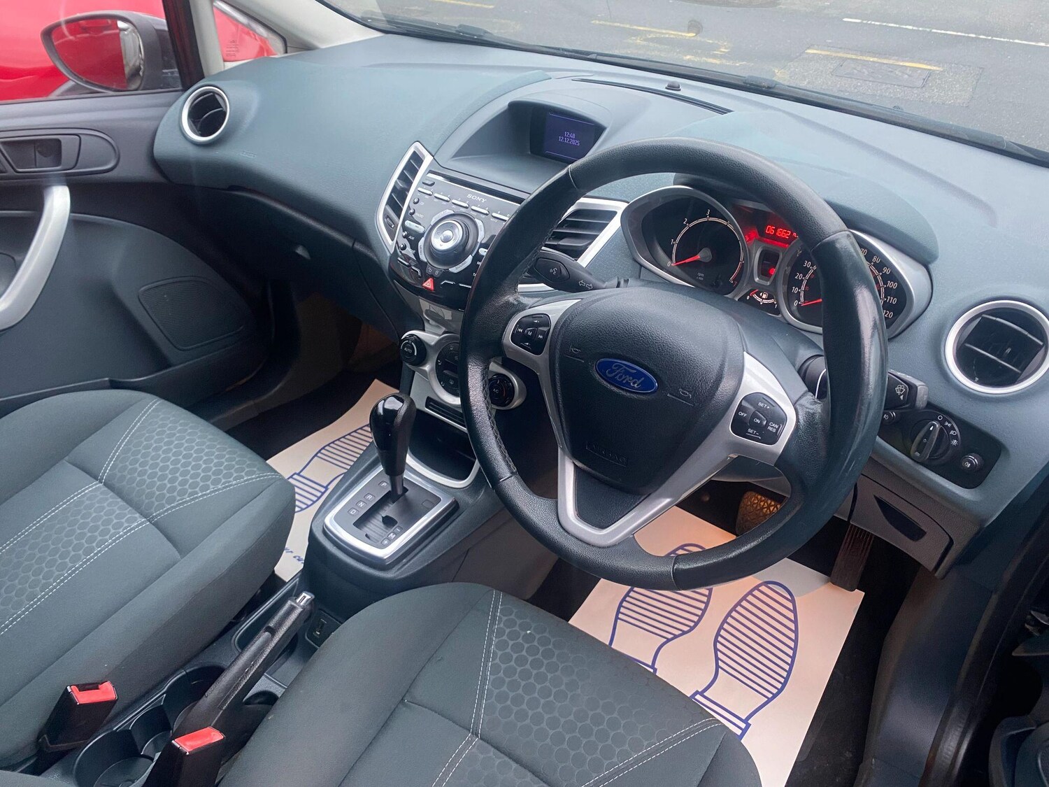 Used Ford Fiesta 2010 for sale - 76925944: Photo 3