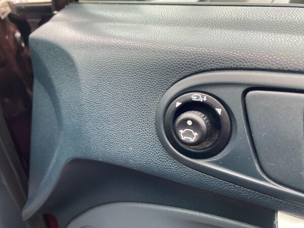 Used Ford Fiesta 2010 for sale - 75977364: Photo 10