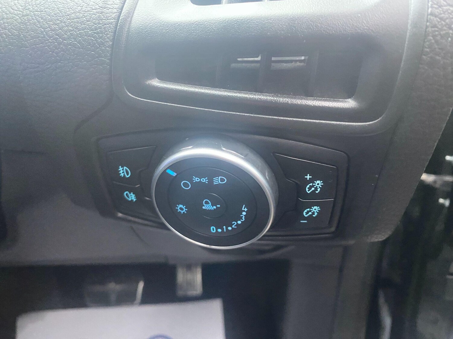 Used Ford Focus 2017 for sale - 77468376: Photo 11