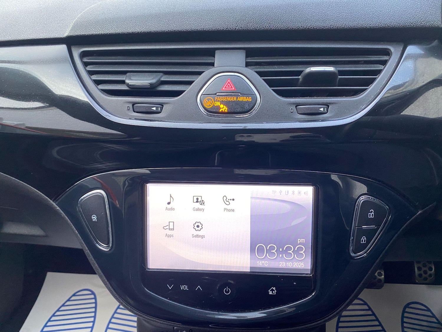 Used Vauxhall Corsa 2015 for sale - 76360620: Photo 10