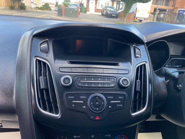 Used Ford Focus 2015 for sale - 75697072: Photo 7
