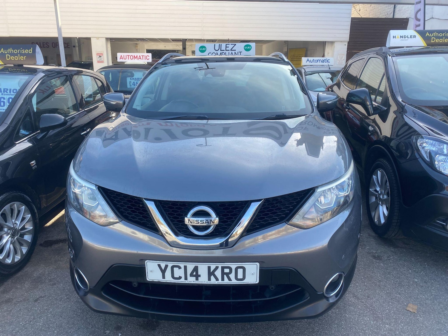 Used Nissan Qashqai for sale - 77723670: Photo 2