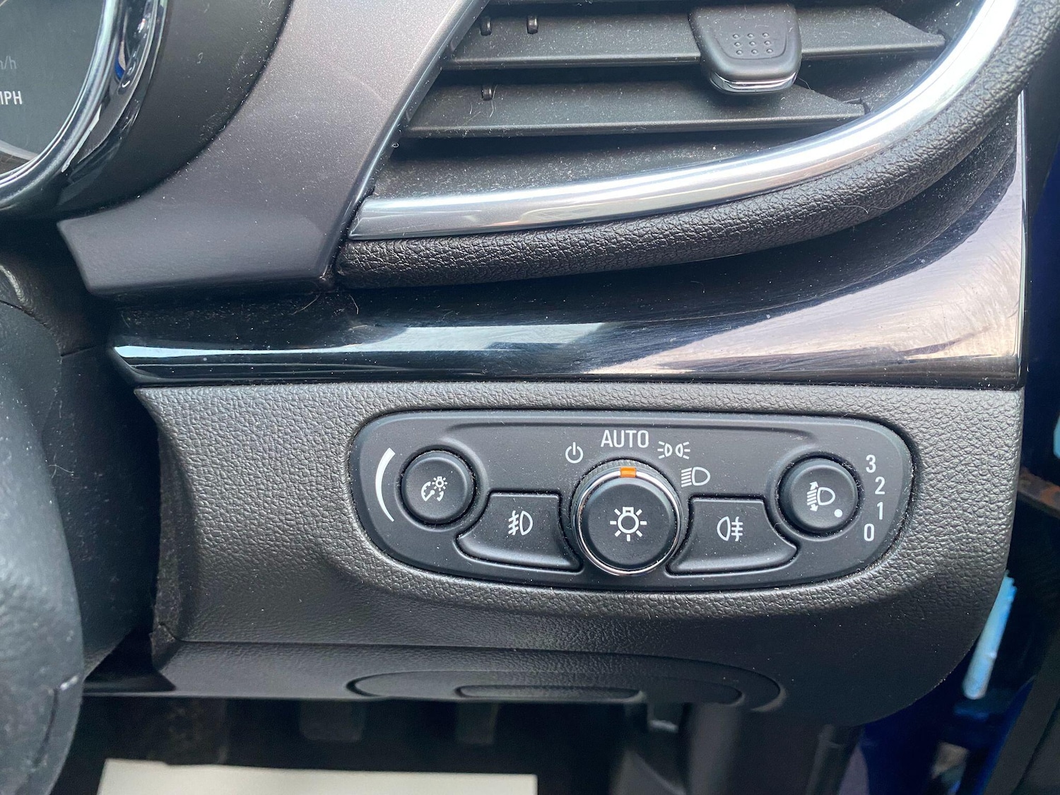 Used Vauxhall Mokka X 2017 for sale - 76689759: Photo 10