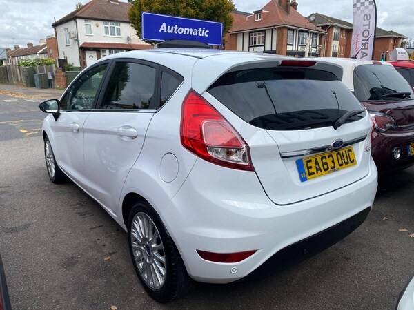Used Ford Fiesta 2013 for sale - 76270301: Photo 5