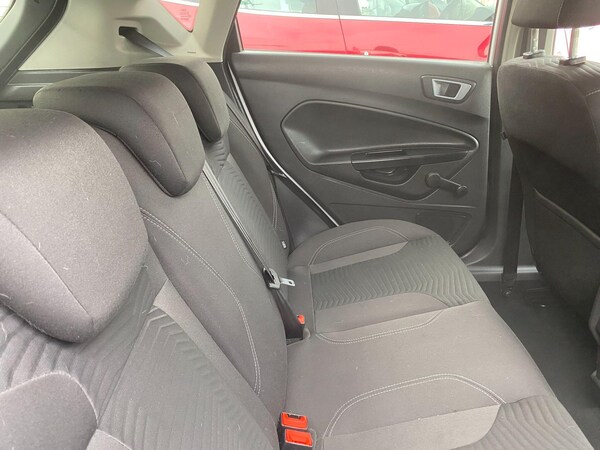 Used Ford Fiesta 2013 for sale - 76270301: Photo 9