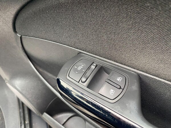 Used Vauxhall Corsa 2014 for sale - 76326582: Photo 11