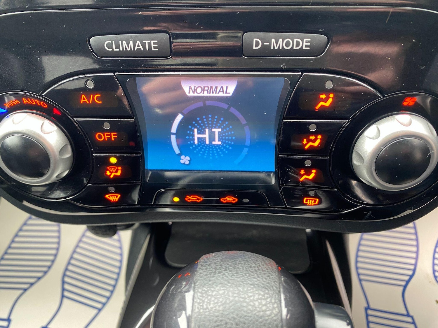 Used Nissan Juke 2015 for sale - 76865234: Photo 14