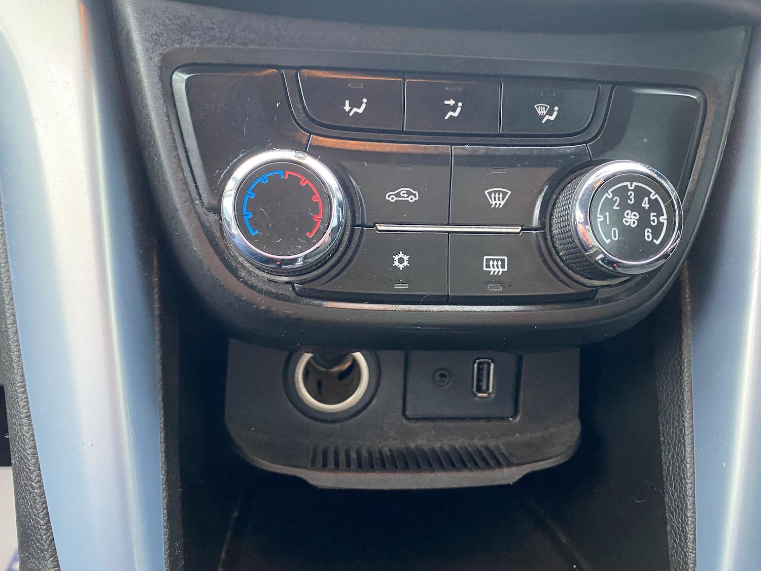 Used Vauxhall Zafira 2015 for sale - 76689534: Photo 15