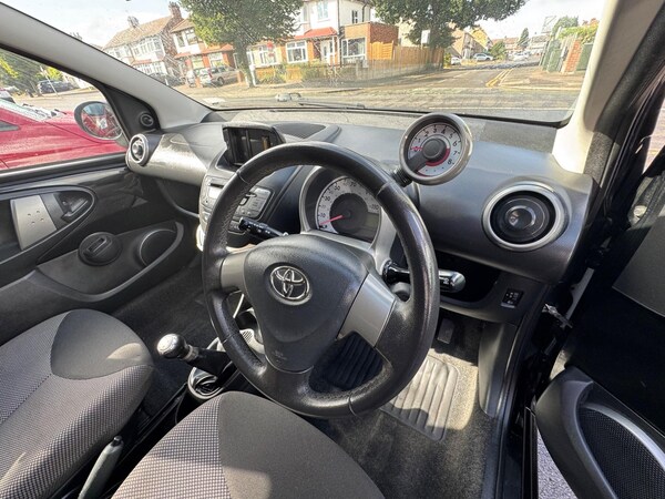 Used Toyota AYGO 2014 for sale - 75696822: Photo 18