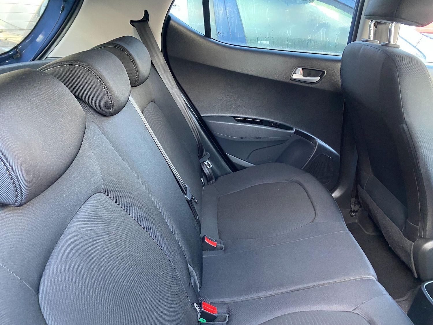 Used Hyundai i10 2017 for sale - 76781663: Photo 9