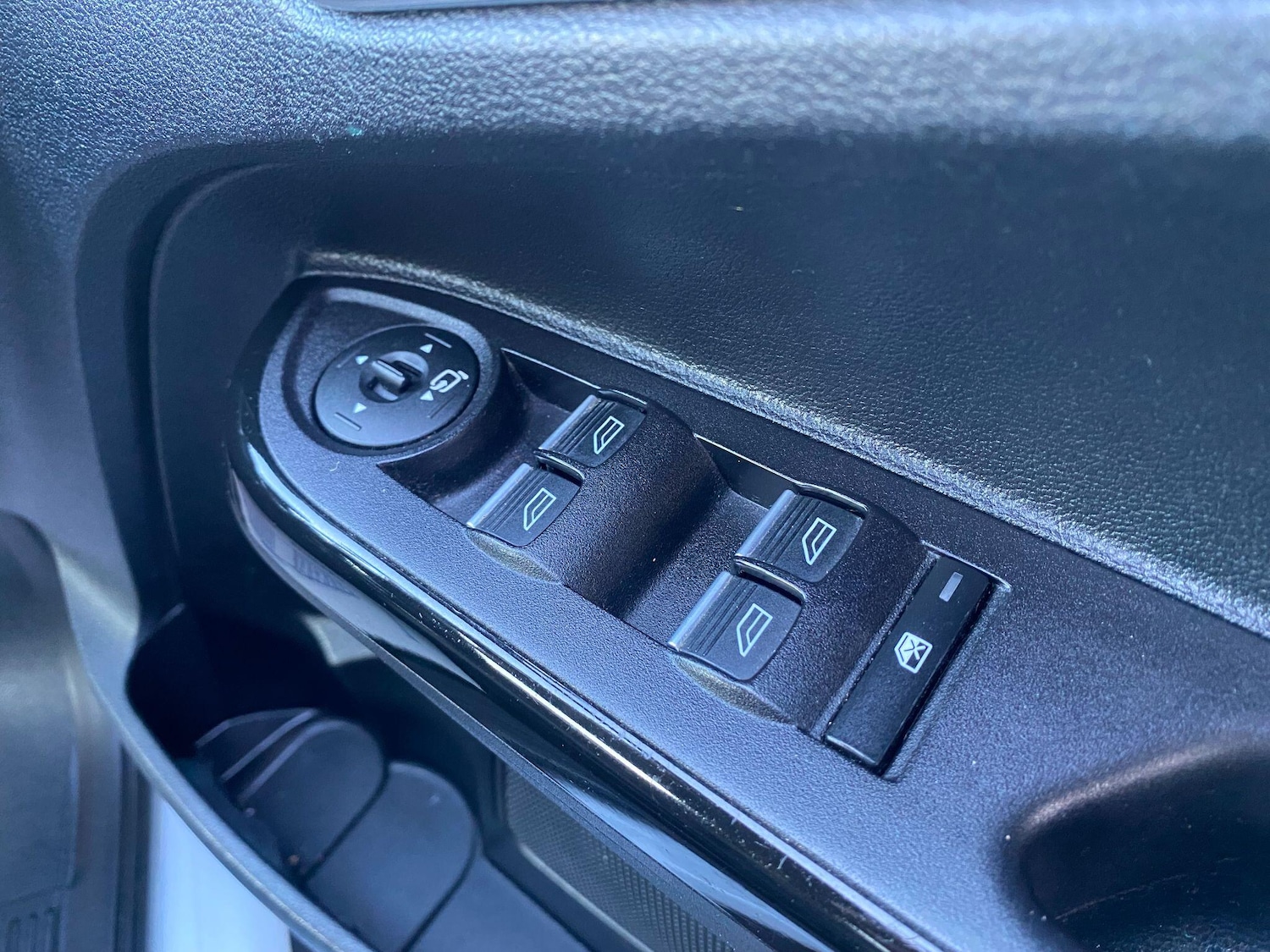 Used Ford B-MAX 2015 for sale - 76190110: Photo 16