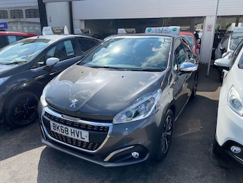 Used Peugeot 208 2018 for sale - 75677837: Photo