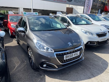 Used Peugeot 208 2018 for sale - 75677837: Photo