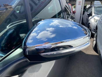 Used Peugeot 208 2018 for sale - 75677837: Photo