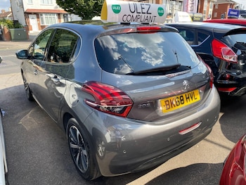 Used Peugeot 208 2018 for sale - 75677837: Photo