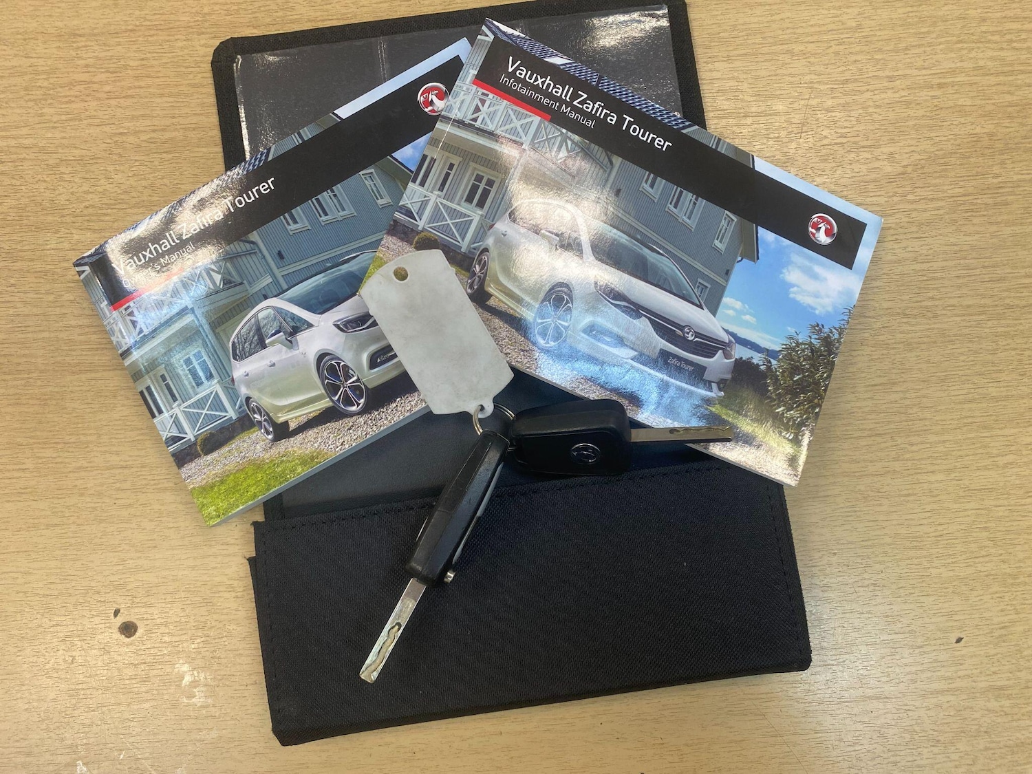 Used Vauxhall Zafira Tourer 2017 for sale - 77029151: Photo 20