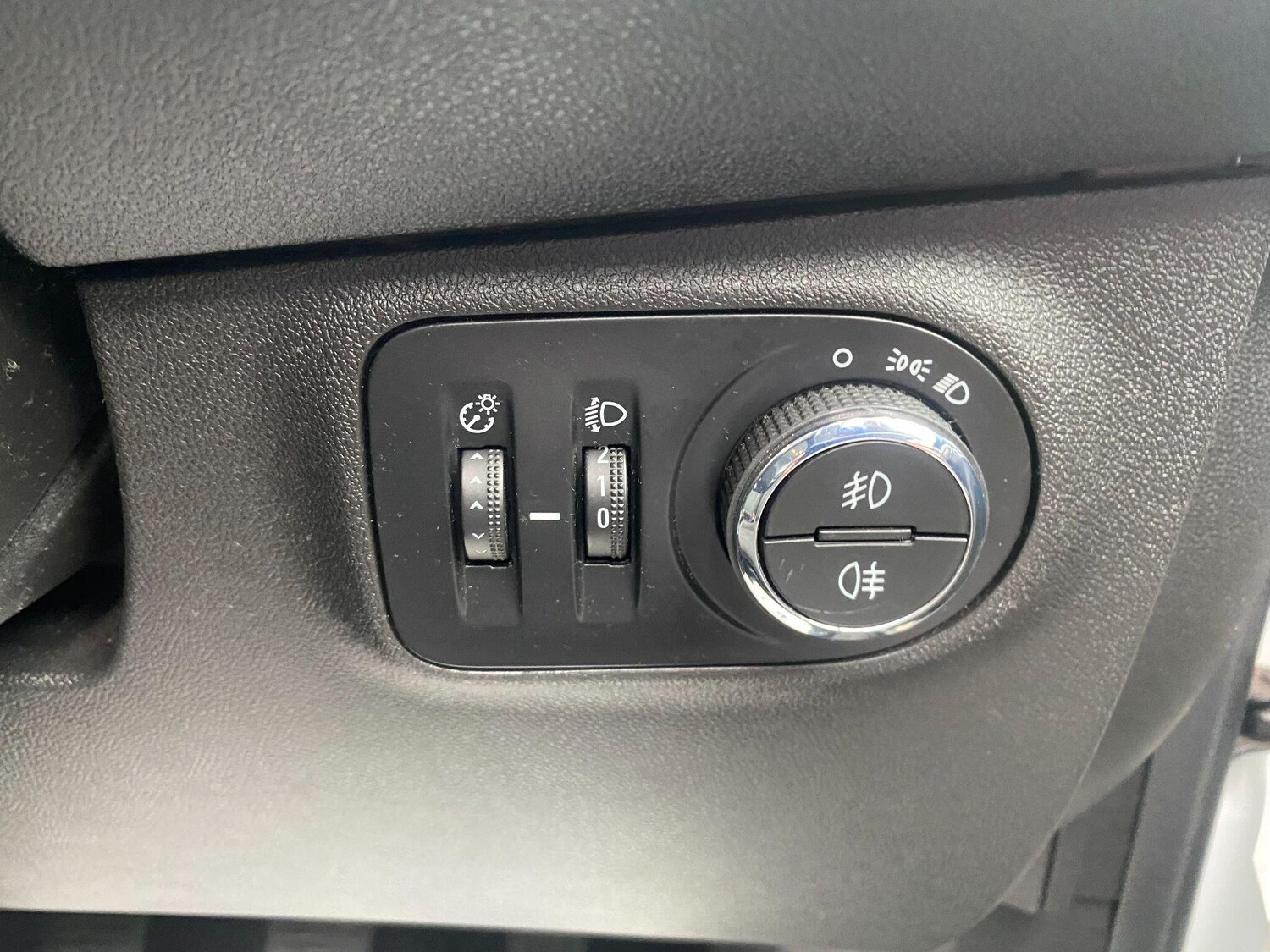 Used Vauxhall Corsa 2017 for sale - 77254804: Photo 8