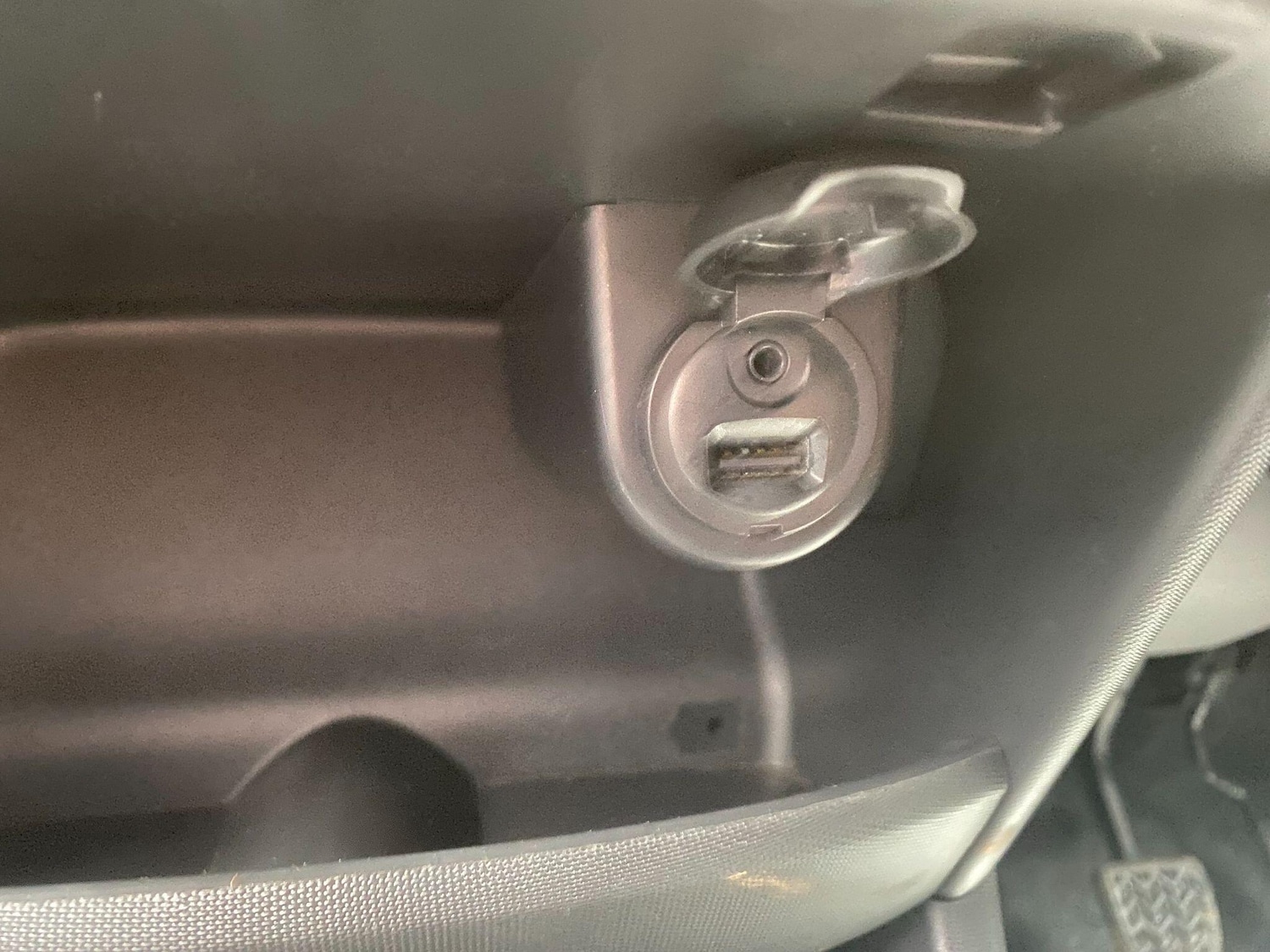 Used Peugeot 107 2013 for sale - 77612856: Photo 12