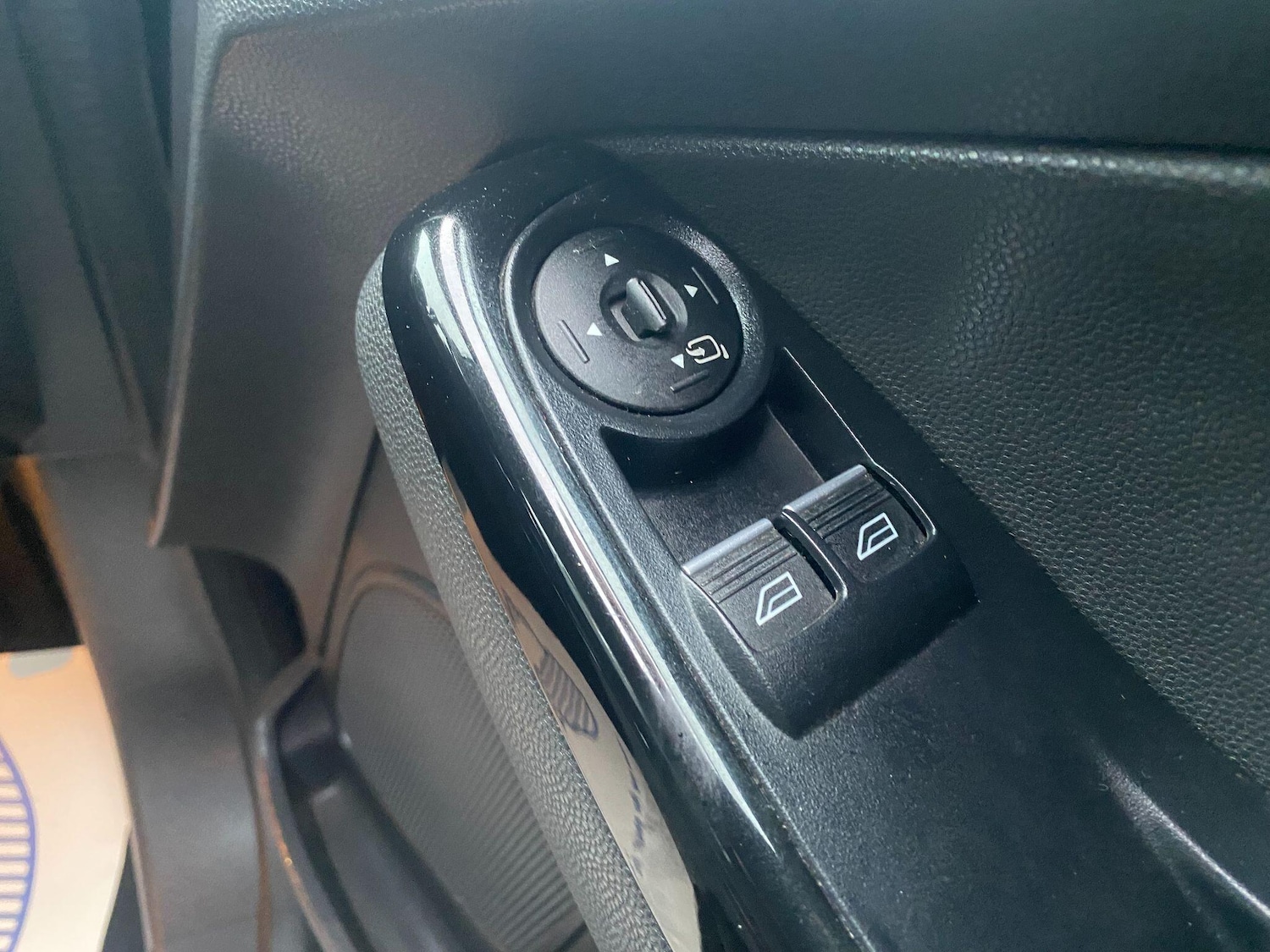 Used Ford Fiesta 2015 for sale - 77254805: Photo 9