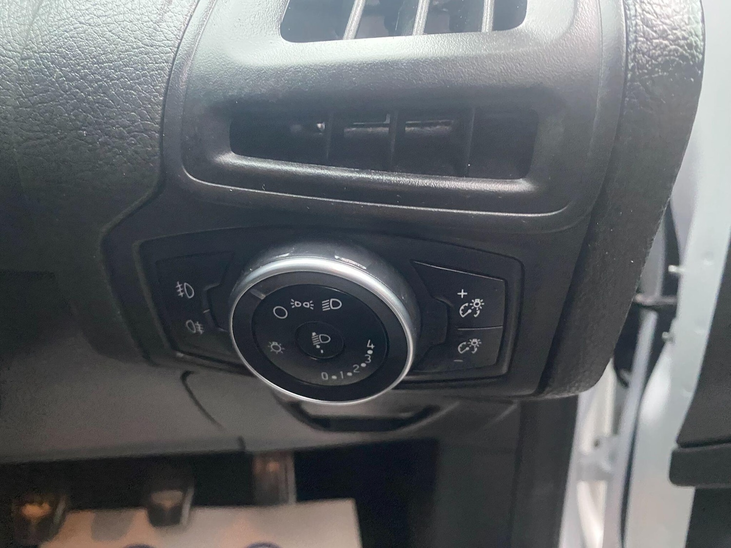 Used Ford Focus 2017 for sale - 77424581: Photo 12