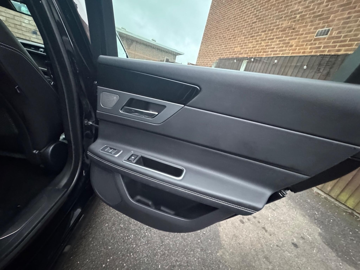 Used Jaguar XF 2017 for sale - 76780852: Photo 18